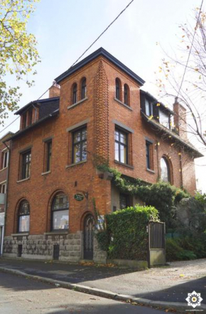 Гостиница Chambres d'Hôtes La Maison Du Sart  Вильнёв-Д'аск